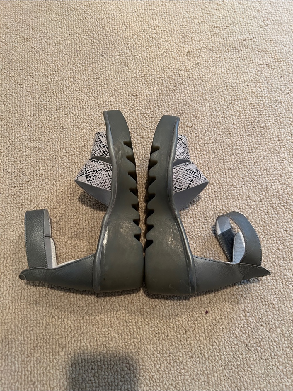 Fly London Gray Snake-Print Ankle-Strap Sandals size 38 (7.5 USA) - Picture 6 of 7